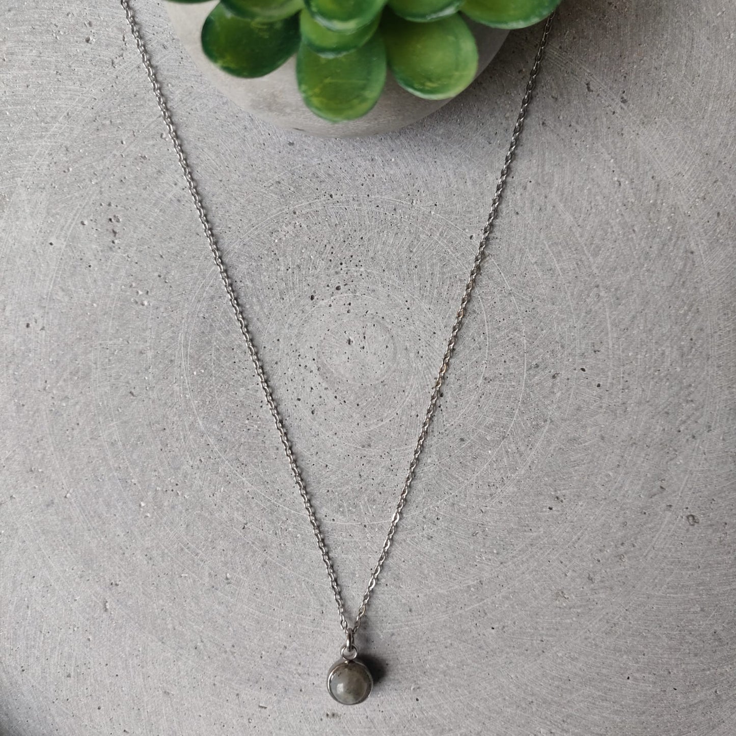 Circular Labradorite Drop Necklace on Stainless Steel Box Chain