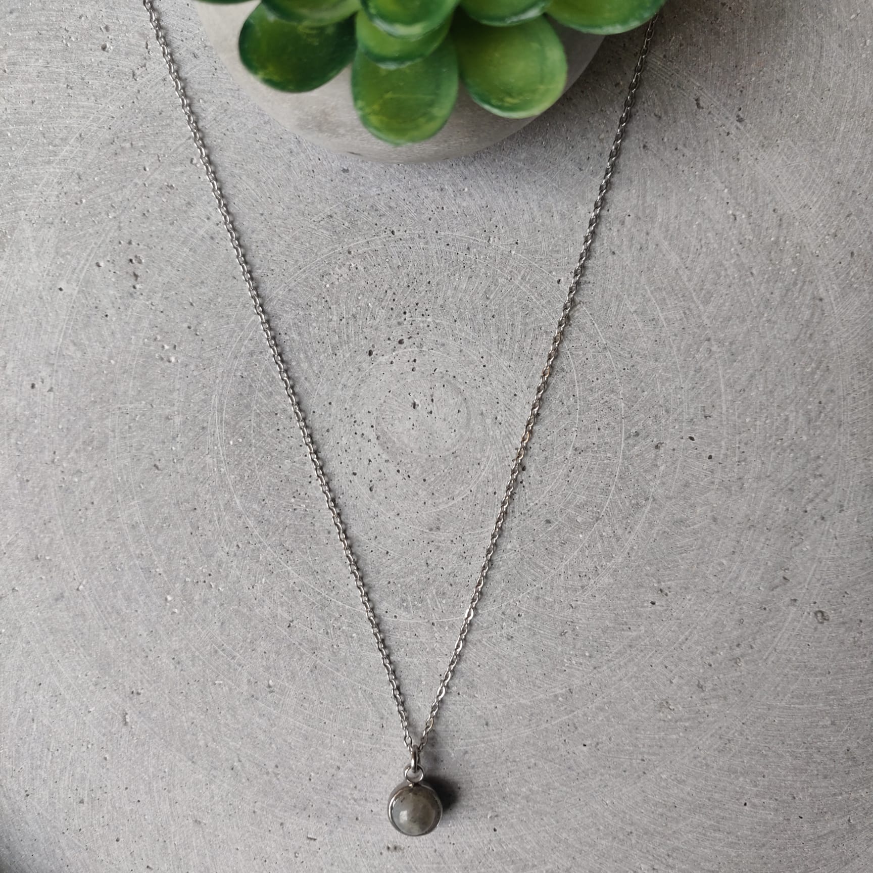 Circular Labradorite Drop Necklace on Stainless Steel Box Chain
