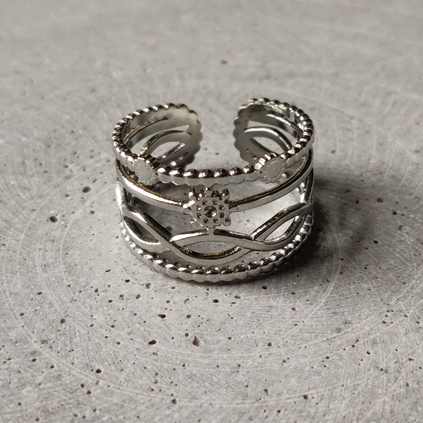 Stainless Steel Cut Out Adjustable Ring